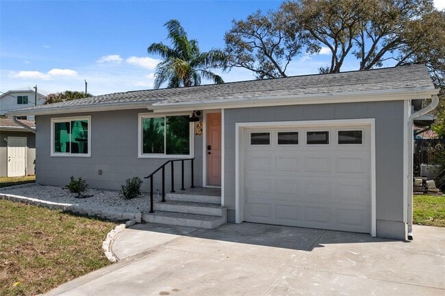 Photo - 1841 Douglas Ave