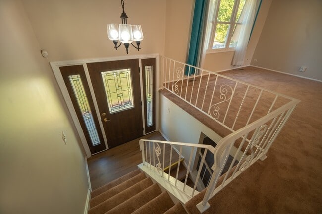 Photo - 1302 Oxford Ln