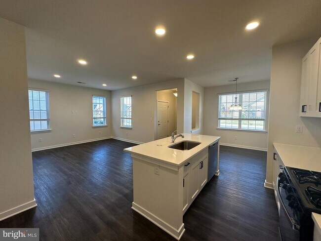 619 Ruth Way