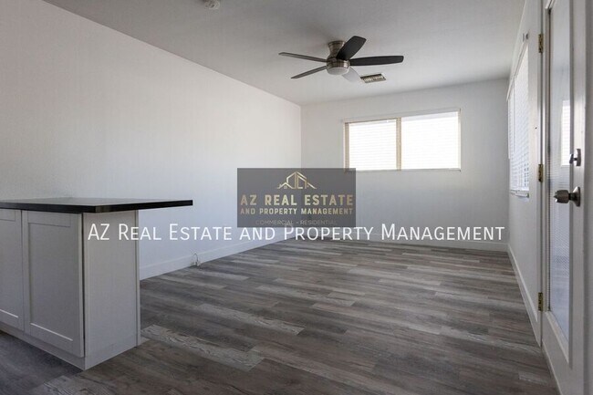 Photo - 3417 E Windsor Ave