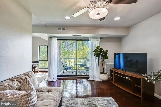 Photo - 6089 Majors Ln Unit 7
