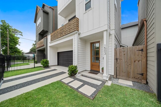Photo - 1503 Evelyn St