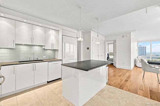 1 Renaissance Square Unit 15D