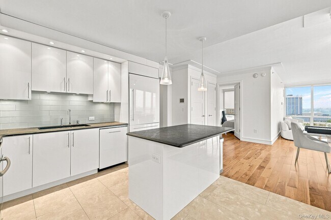 Photo - 1 Renaissance Square Unit 15D