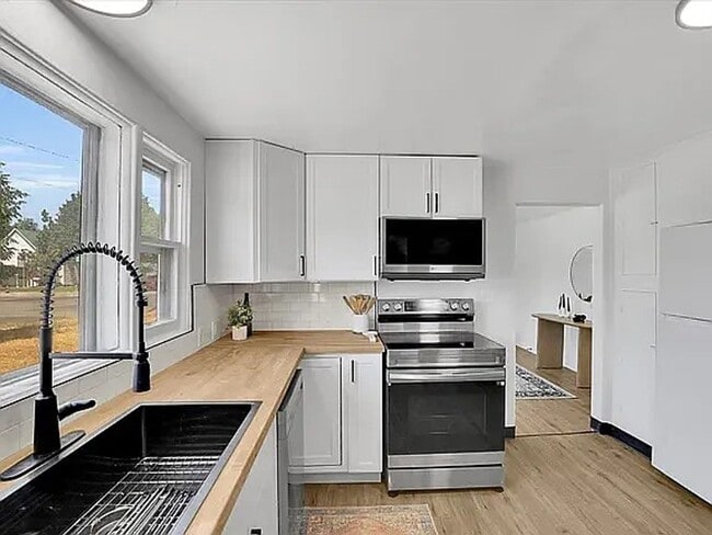 Photo - For Rent – Charming 3-Bedroom, 2-Bath Home...