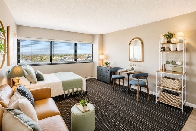 TEAK Apartments