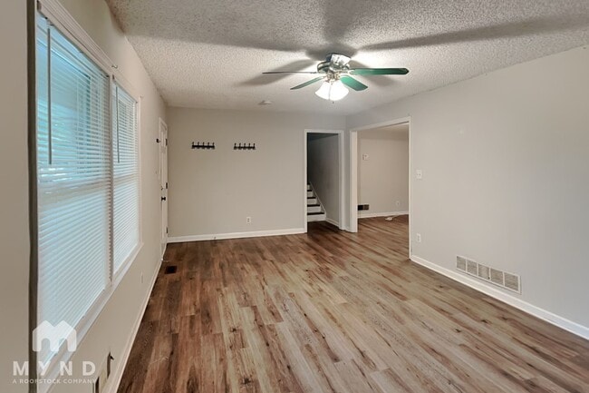 2559 Park Dr