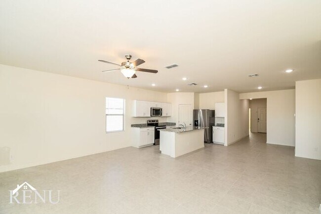 Photo - 35579 W San Capistrano Ave