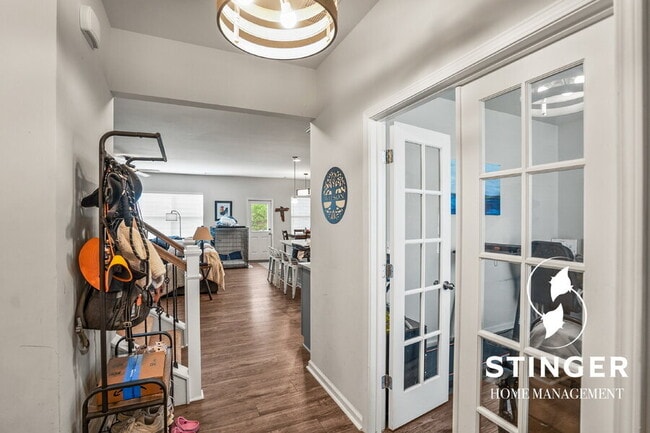 Photo - 66 Keowee Ln