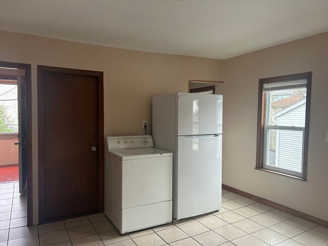 Kitchen - 91 Ward St Unit 3rd floor