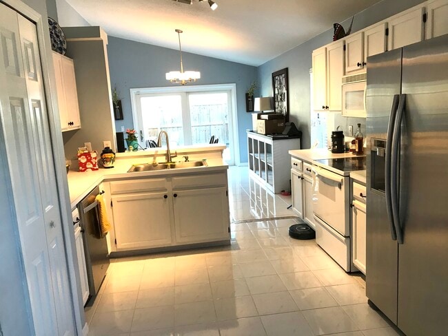 Photo - 499 Lancers Dr