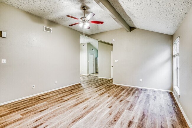 Photo - 7010 Foxmont Ln