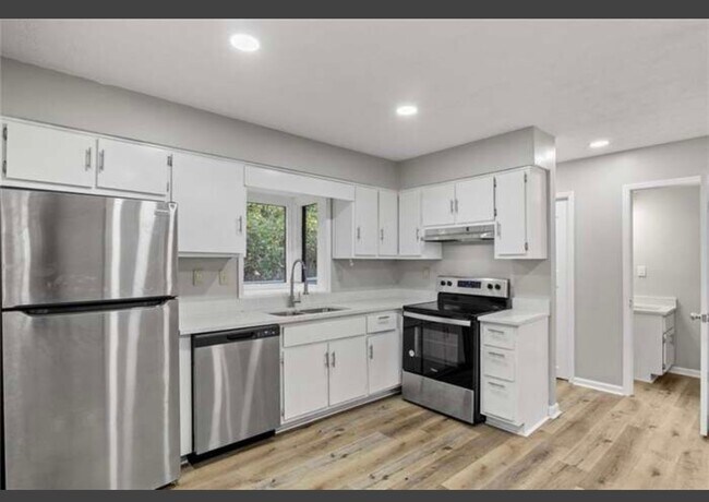 Photo - 338 Bradley Woods Ct NW