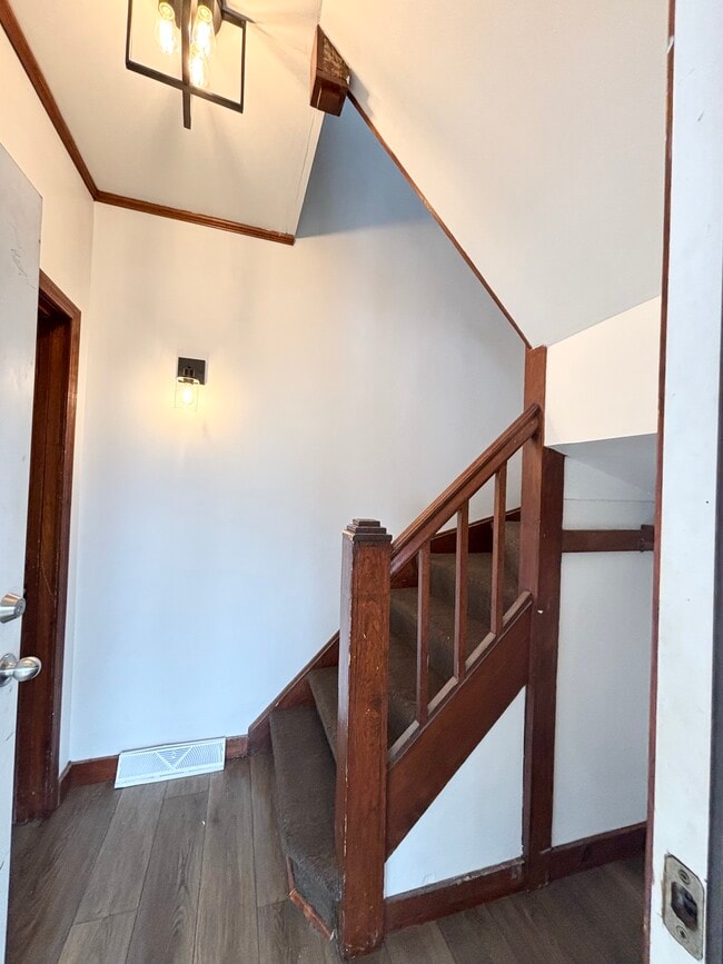 Photo - 359 Marilla St Unit Upper