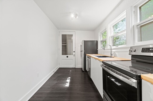 Photo - 914 Lake Ave Unit 914 Lake Ave