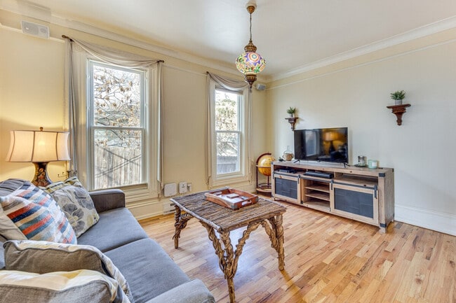 Photo - 1117 Manitou Ave Unit ID1385675P