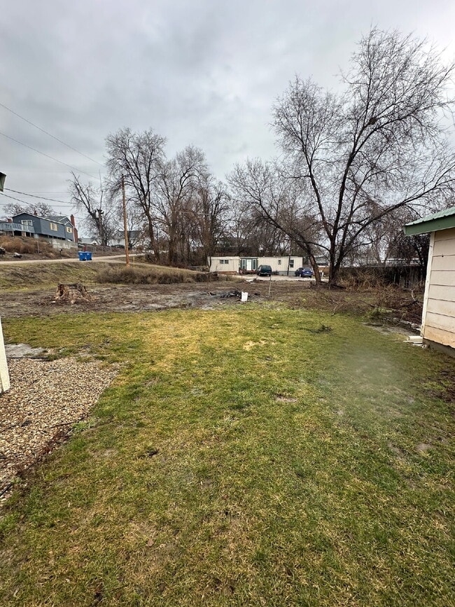 Photo - "Charming Little 3-Bedroom Gem on North 5th Street with Elegant Granite Touches!"