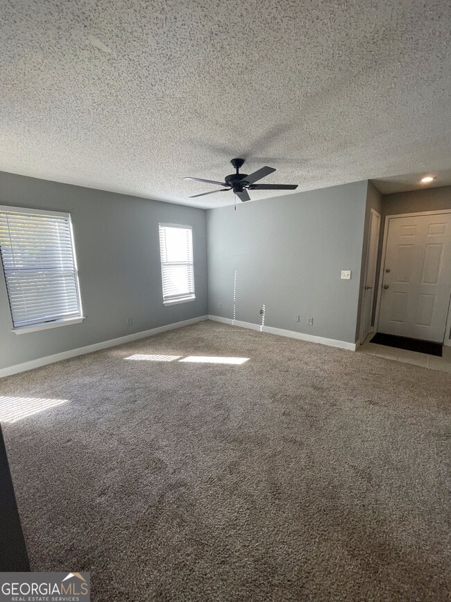 Photo - 1404 Huntingdon Chase