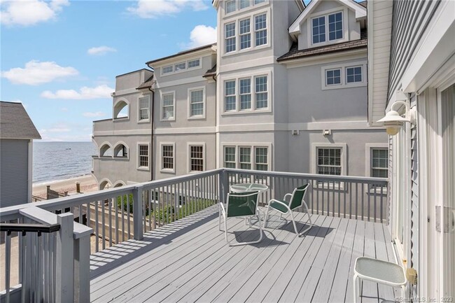 Photo - 210 Broadway