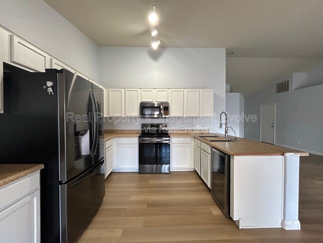 Photo - 4926 E Whitehall Dr