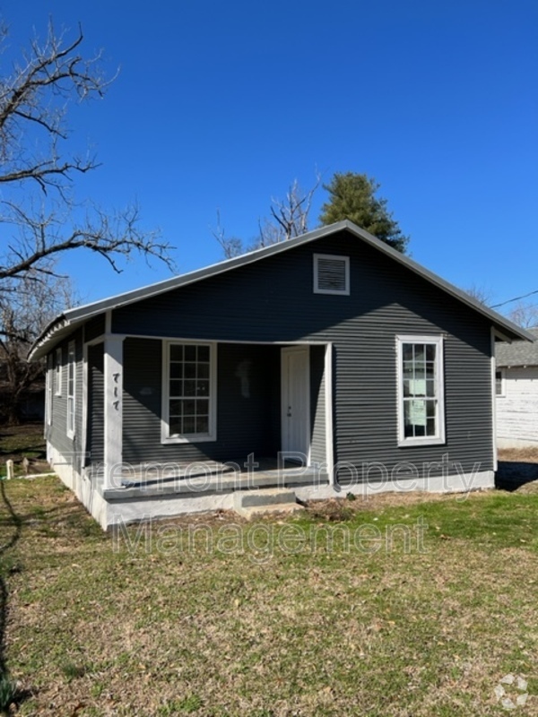 Building Photo - 717 Henderson Ave Rental