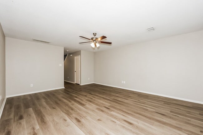 Photo - 6945 Meadow Way Ln