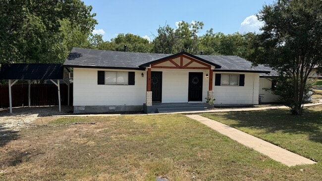 Building Photo - 1802 E University Ave