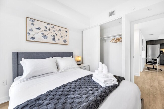 Photo - 50 McCaul St Unit ID1325098P