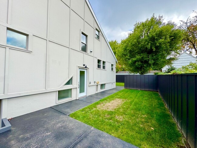 Building Photo - JHOP05 Unit 3556- B