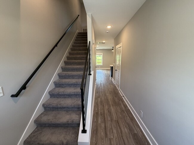 504 Jonathan Wade Cir