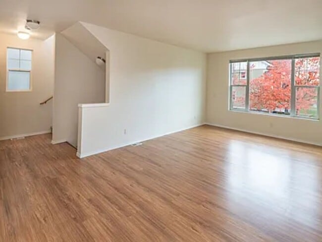 Photo - 3Bd/2.25Ba Woodinville Townhouse