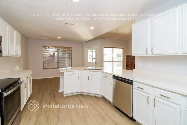 Photo - 632 Creekview Dr