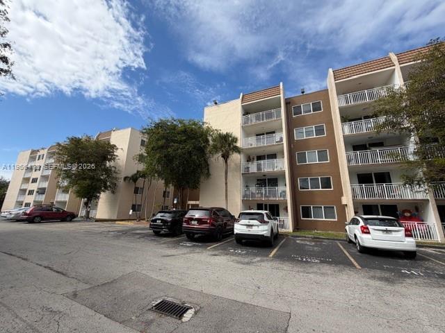 Building Photo - 6940 Miami Gardens Dr Unit 1-329