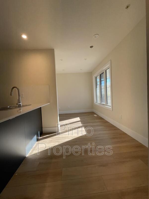 Photo - 8715-8110 110 St NW