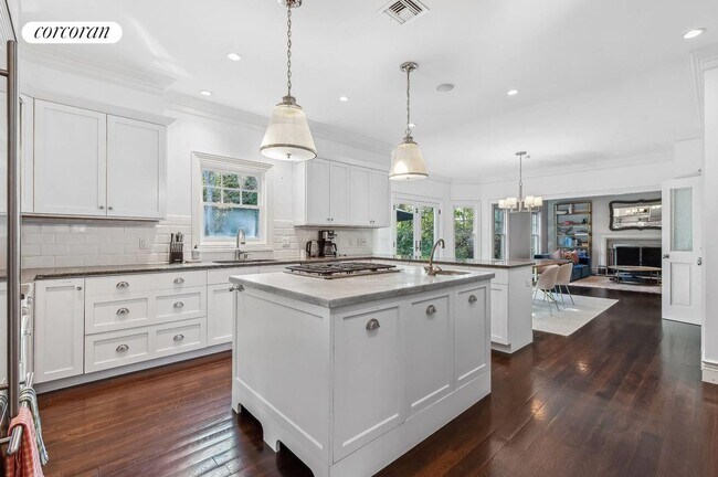 Photo - 34 Redcoats Ln