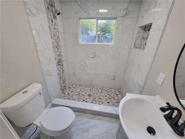 Photo - 768 4th St