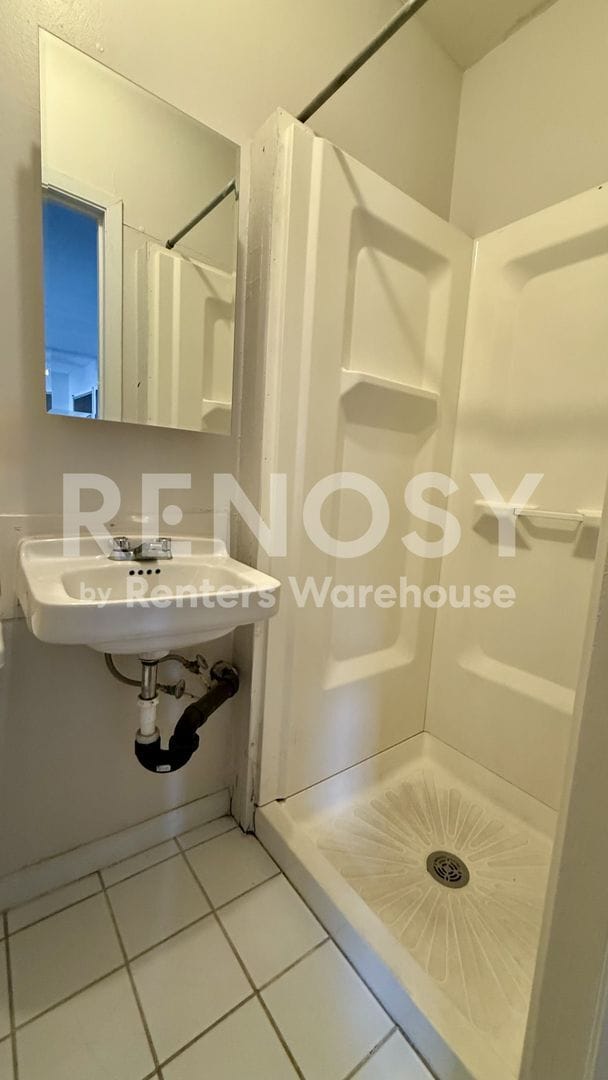 Photo - 935 Sims Ave