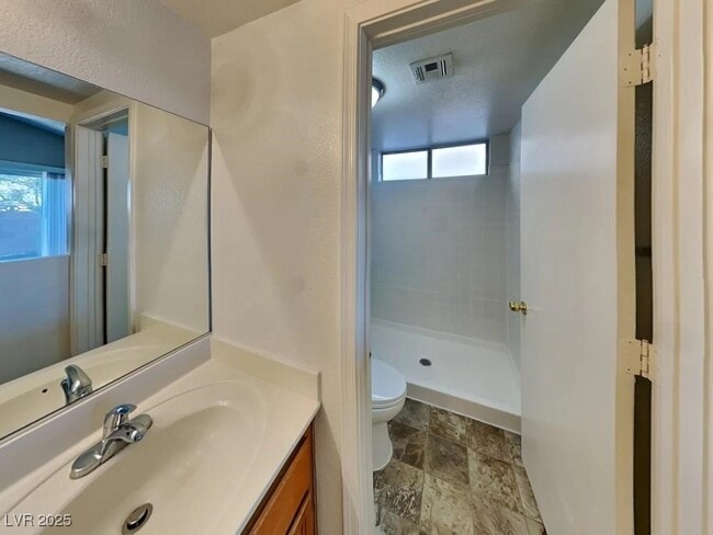 Photo - 1174 Matthew Ave