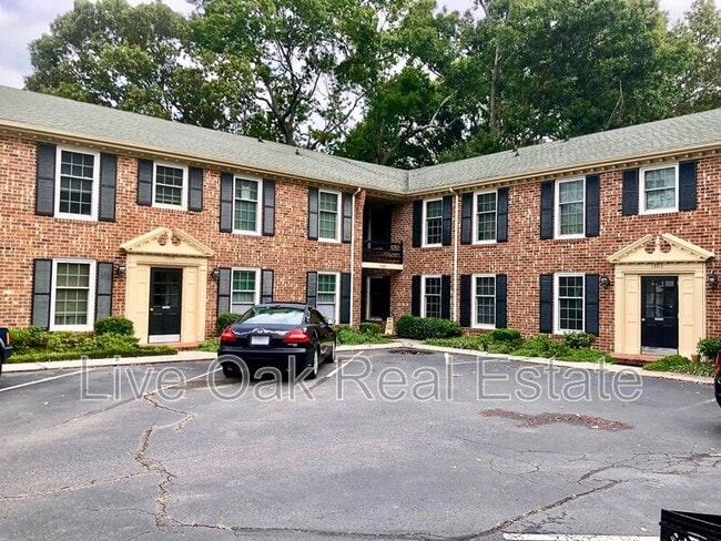 Building Photo - 1307 Cypress Ave Unit #103 Rental