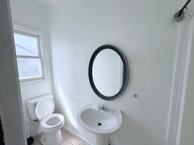 Photo - Stretch out in this large 3 bed 2 bath!