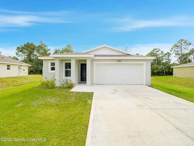 Building Photo - 1332 Giddings St