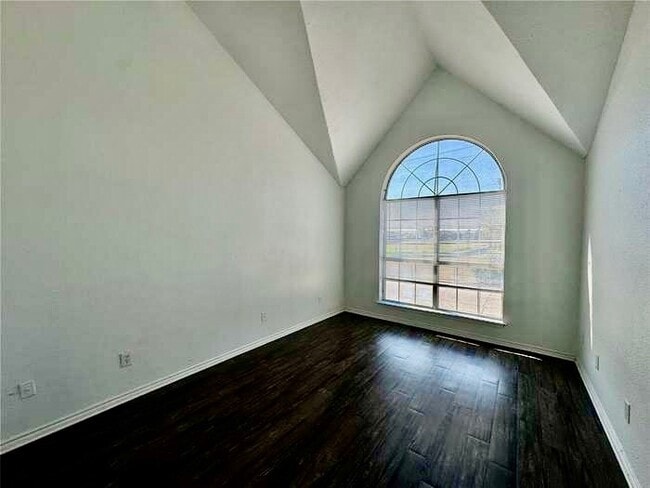 Photo - 1112 Holly St