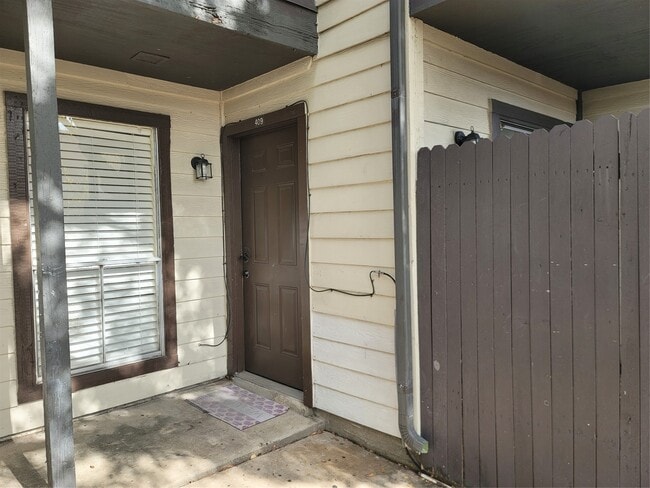 Photo - 12615 Brookglade Cir Unit 409