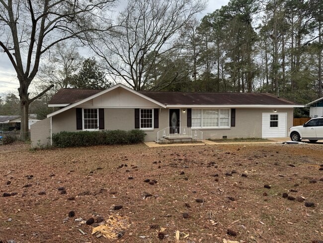 Building Photo - 1905 Charlton Dr