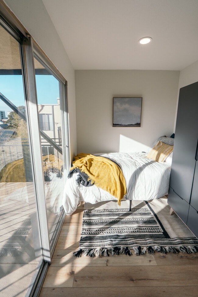 Bedroom - 2729 Dwight