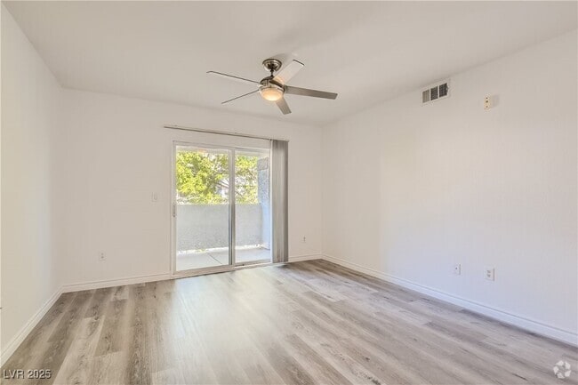Building Photo - 7255 W Sunset Rd Unit 2021 Rental