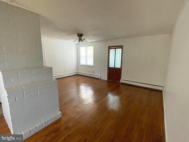 Photo - 19 Friendly Ln