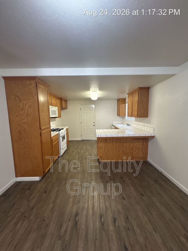 Photo - 2302 N Vickie St