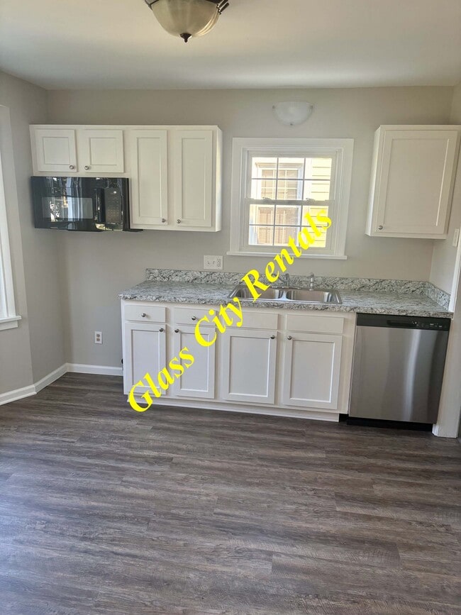 Photo - 3217 Escott Ave
