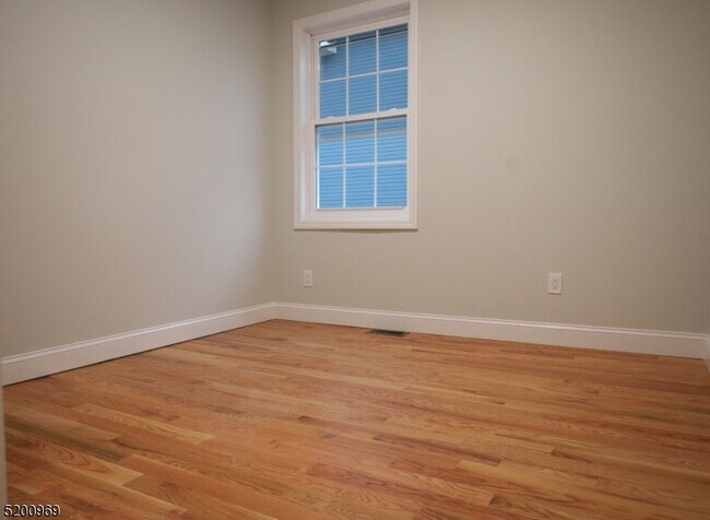 Photo - 626 Court St